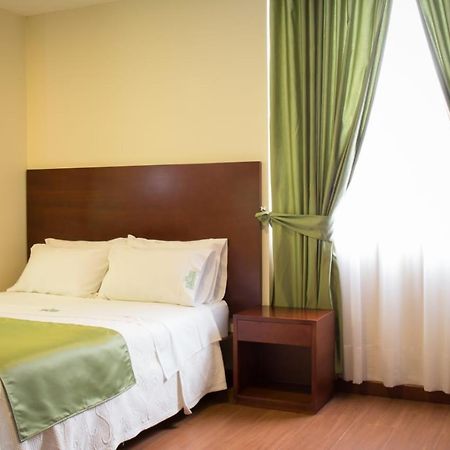 איפיאלס Hotel Nubes Verdes מראה חיצוני תמונה