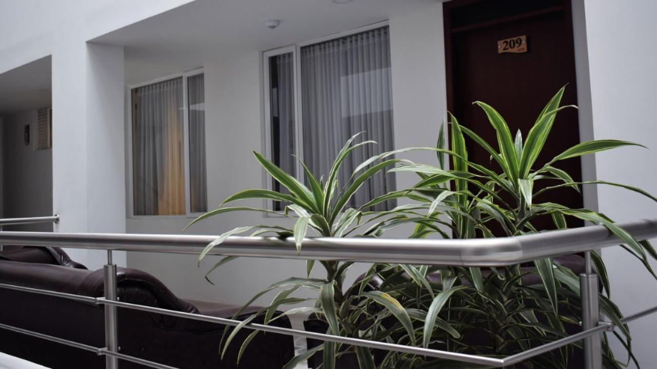 איפיאלס Hotel Nubes Verdes מראה חיצוני תמונה