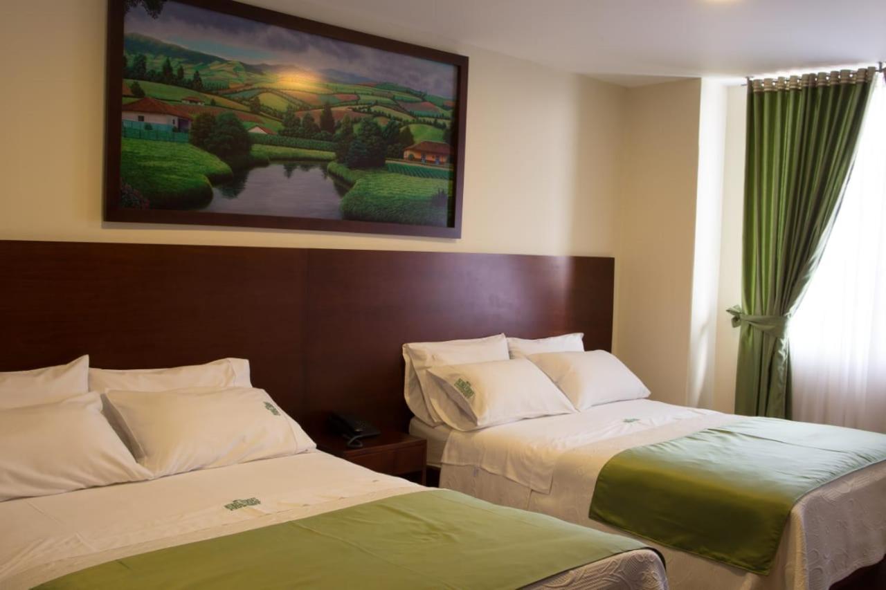 איפיאלס Hotel Nubes Verdes מראה חיצוני תמונה