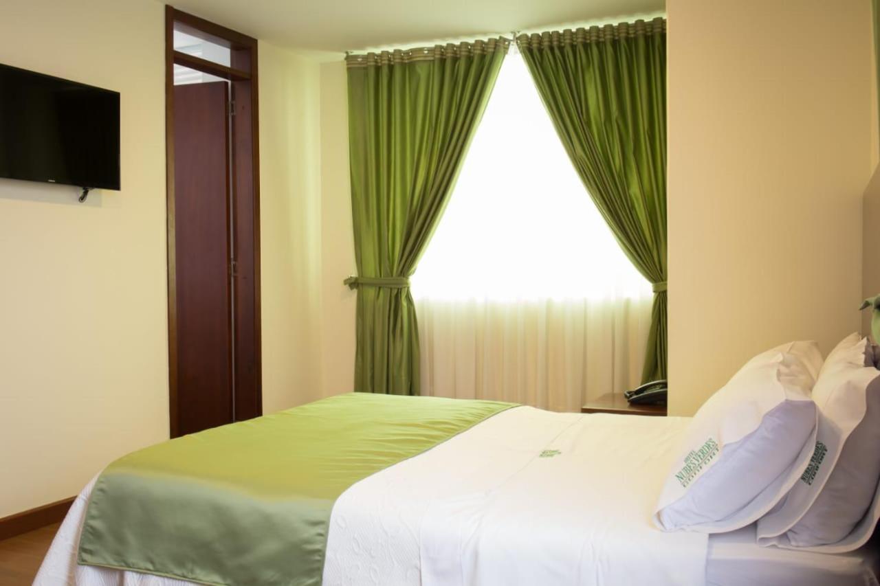 איפיאלס Hotel Nubes Verdes מראה חיצוני תמונה